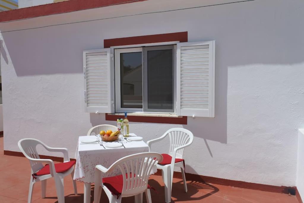 Apartment In The Center Of Carvoeiro With Terrace Kültér fotó